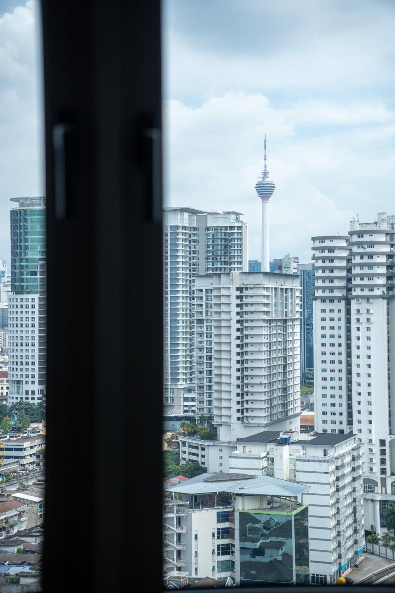Upper Hotel Suites Kl Sentral Kuala Lumpur Exteriör bild