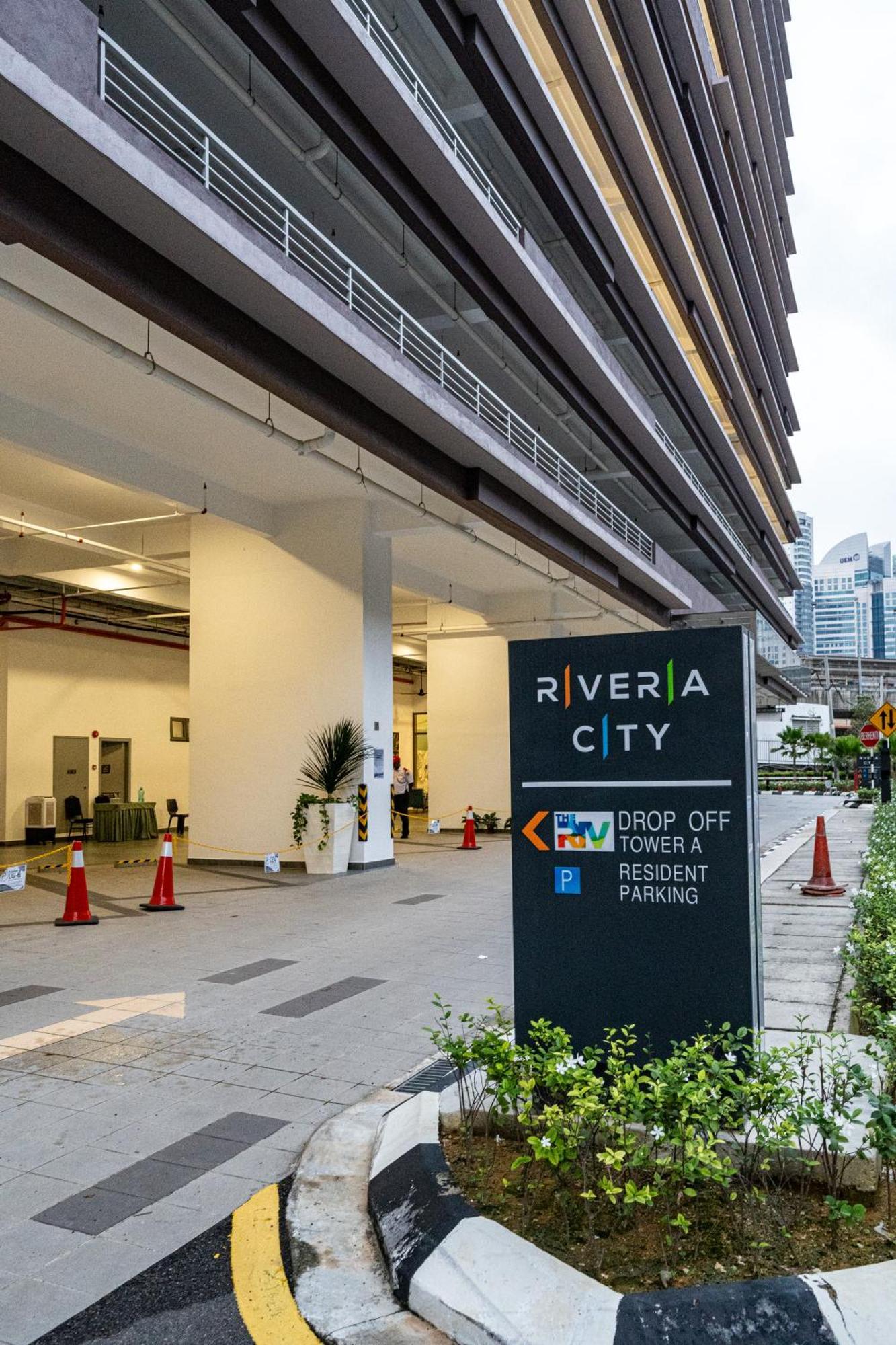 Upper Hotel Suites Kl Sentral Kuala Lumpur Exteriör bild